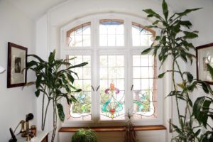 Bleiverglasung mit Palmen