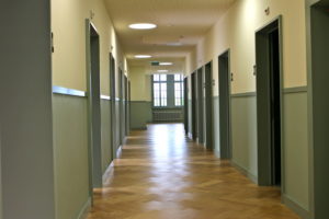 Gang-Parkett-Fenster