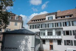 Historische Fenster-Fassade prohelvetia