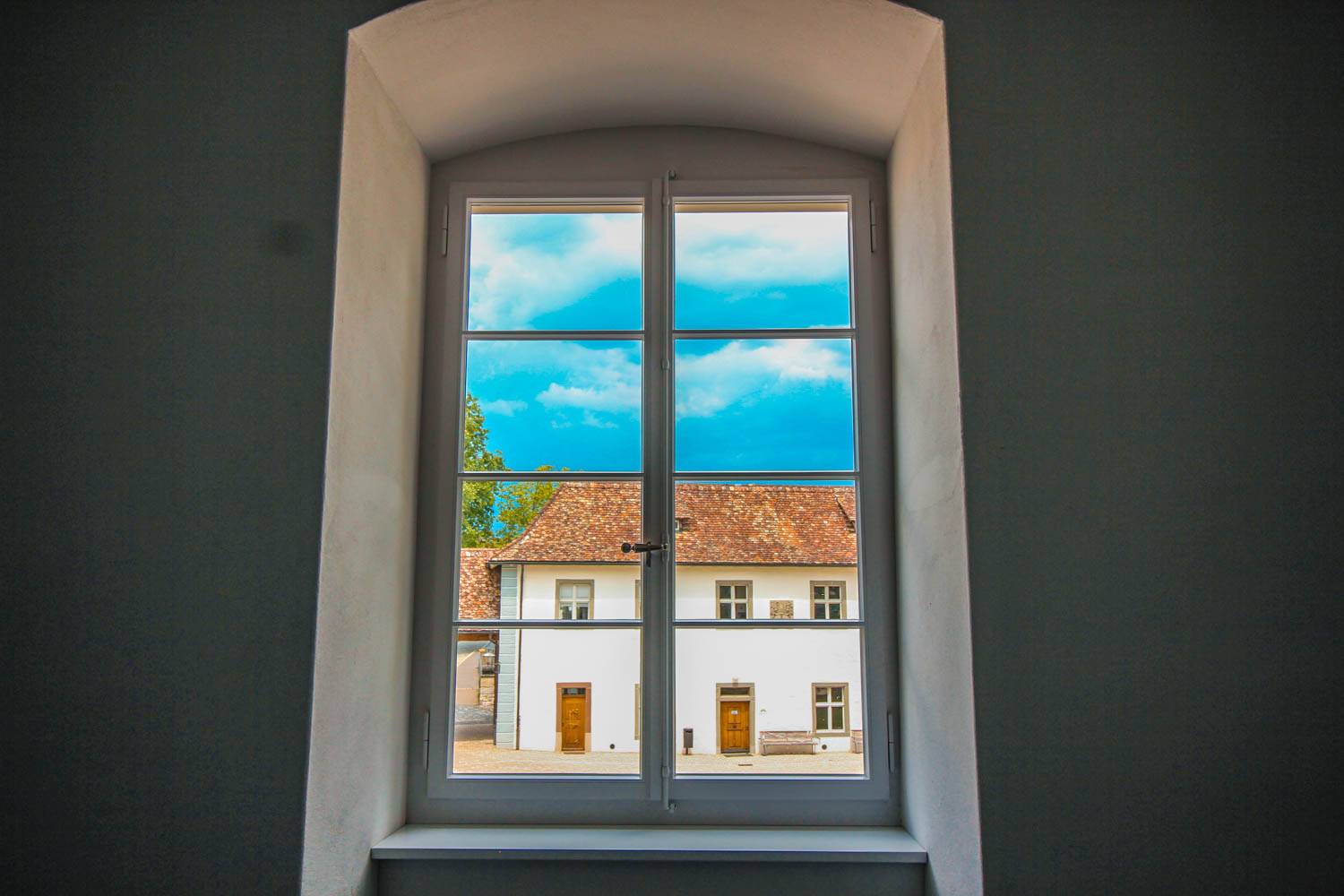 fenster-aussicht-mit-espagnoletten