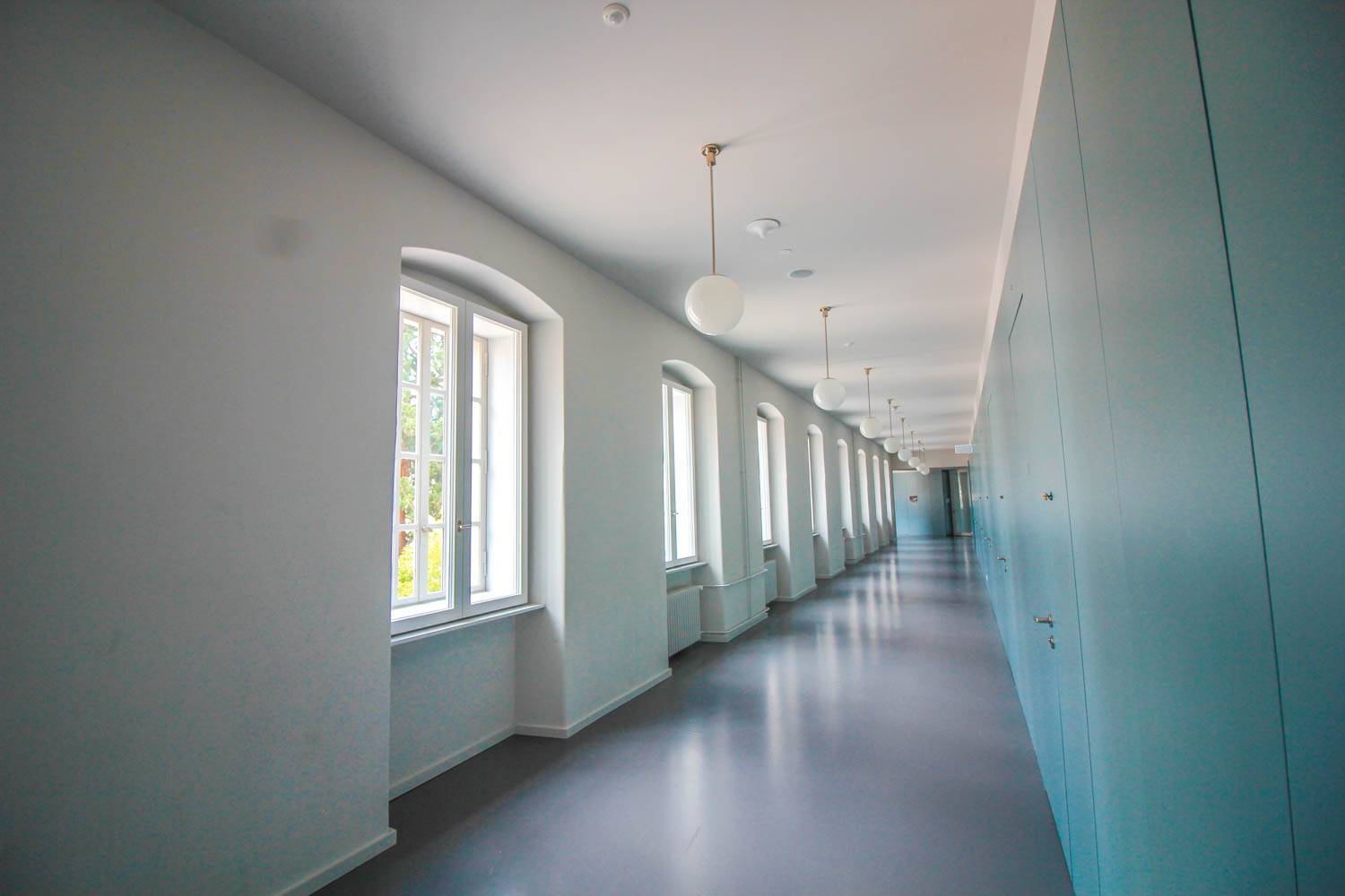 flur-mit-kastenfenster