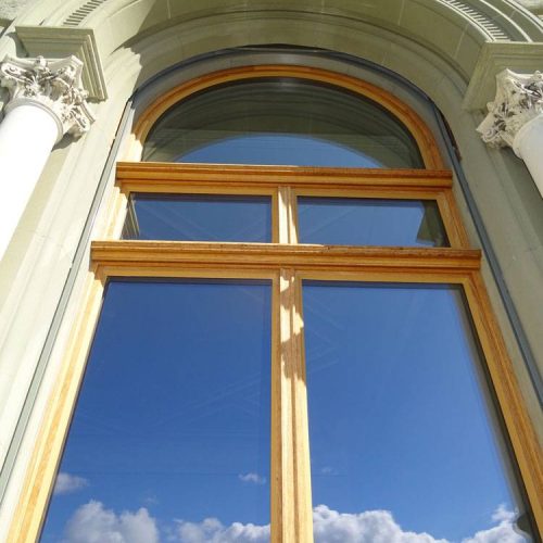 Eichenfenster Helvetic Bundeshaus